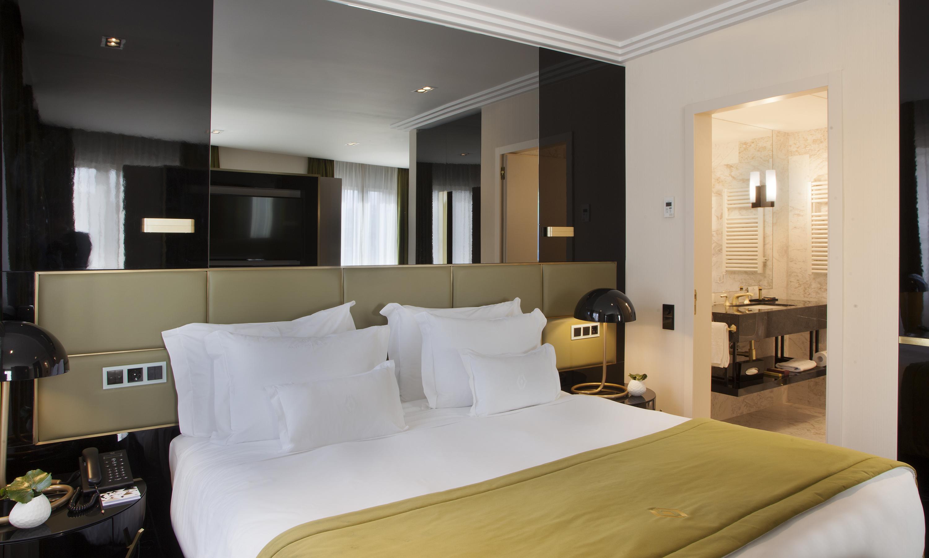 Altis Avenida Hotel Lisbon Exterior photo A room at the hotel