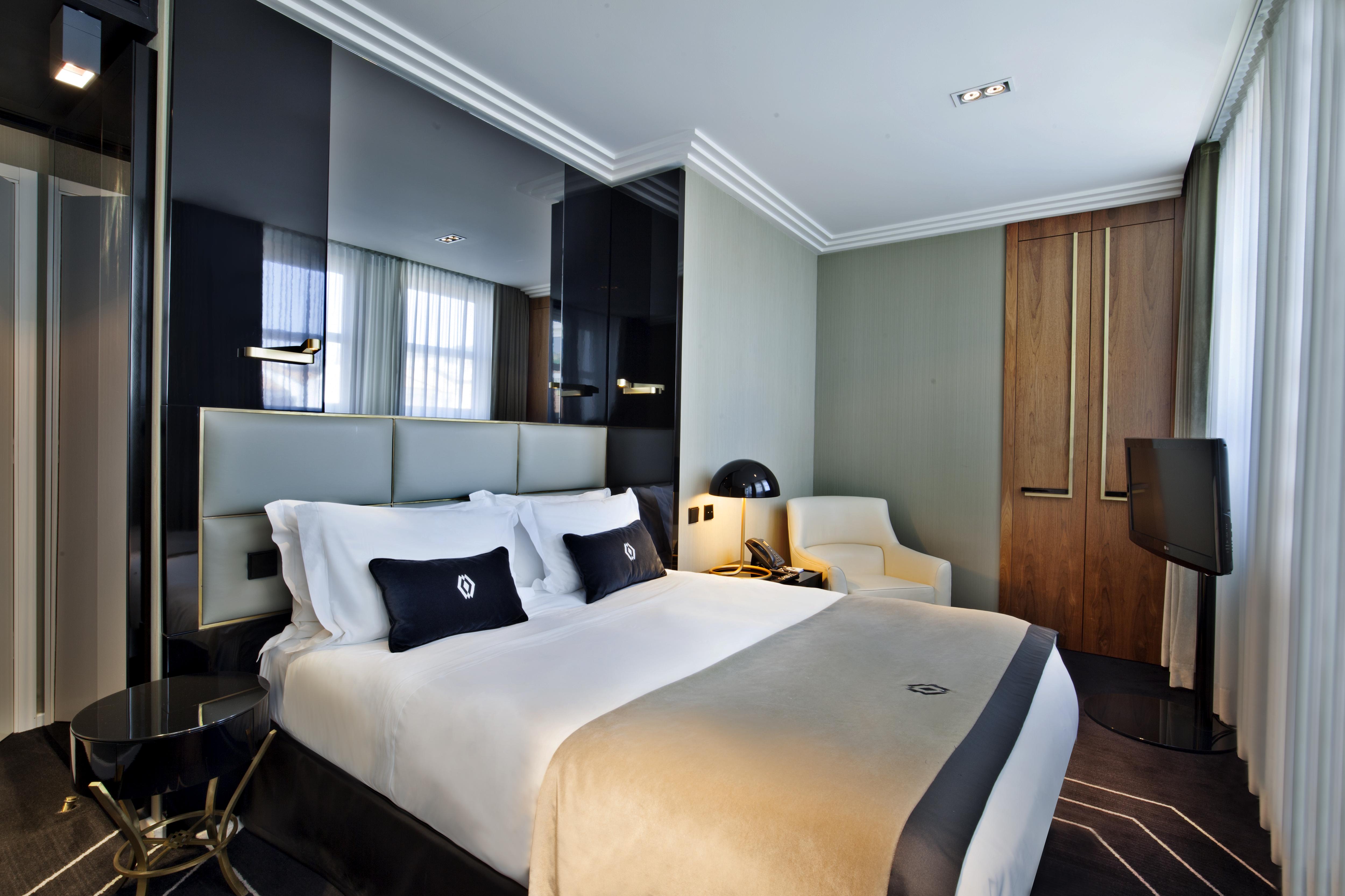 Altis Avenida Hotel Lisbon Exterior photo A room at the Mandarin Oriental, Paris