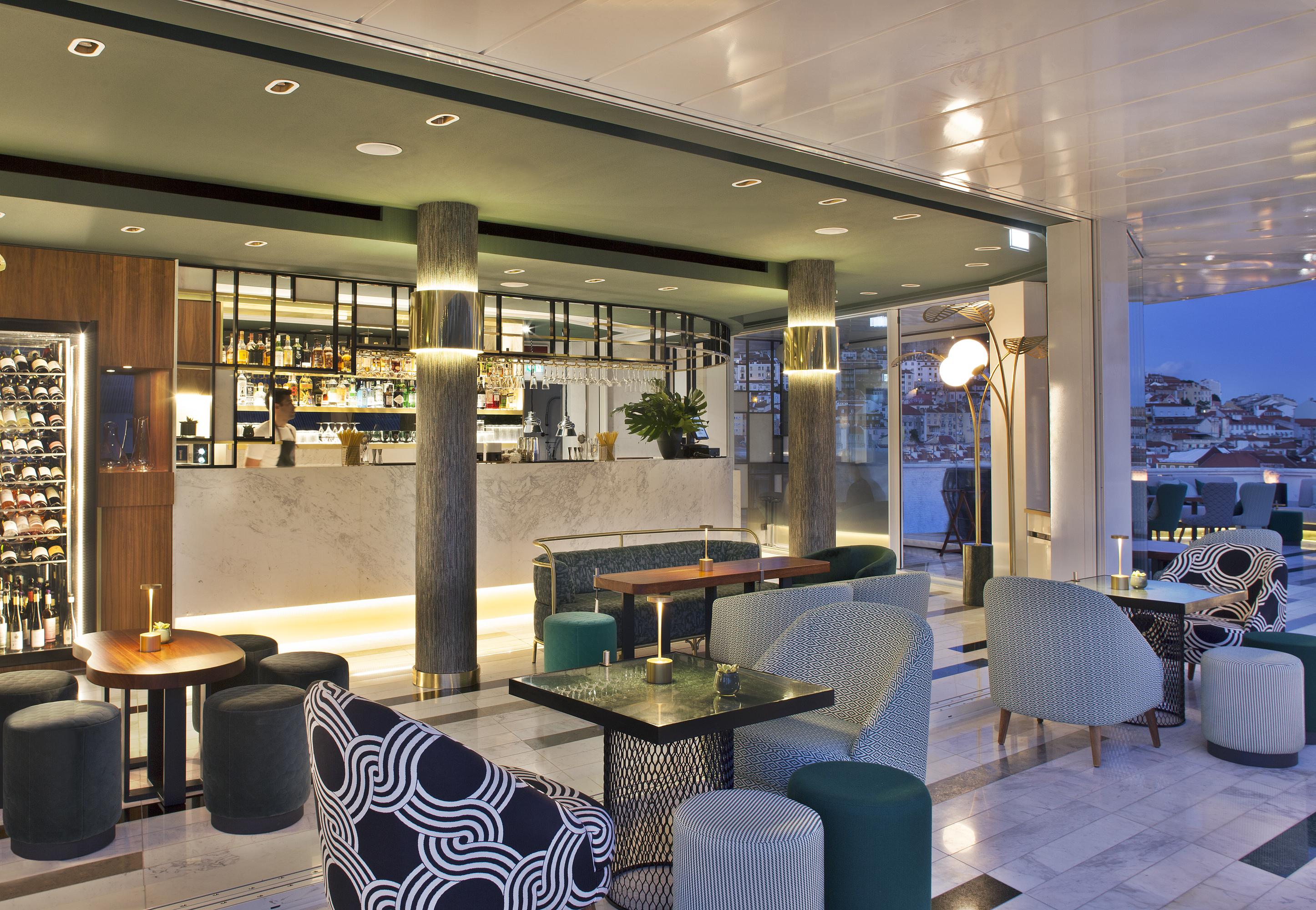 Altis Avenida Hotel Lisbon Exterior photo The bar at the 12th floor