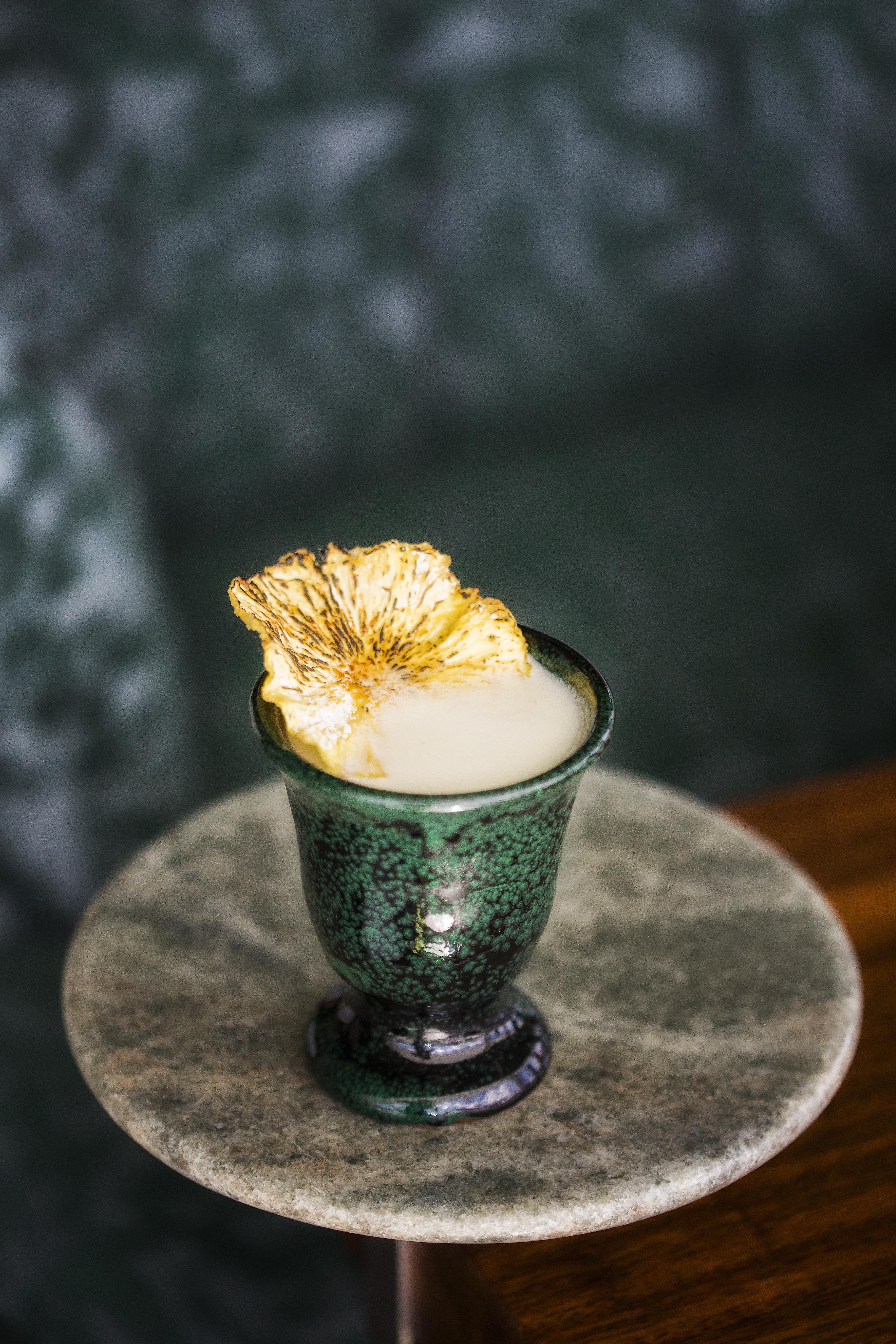 Altis Avenida Hotel Lisbon Exterior photo A pineapple shrub