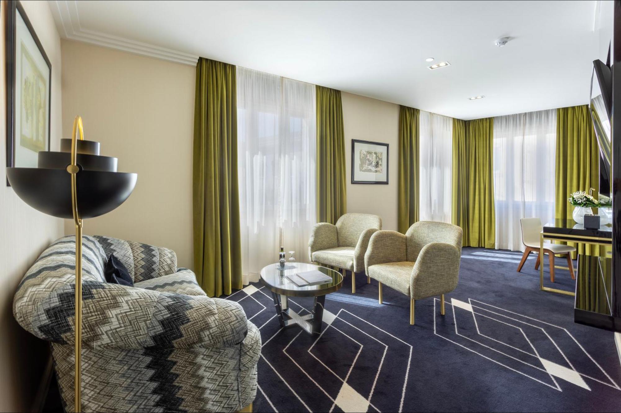 Altis Avenida Hotel Lisbon Exterior photo Suite